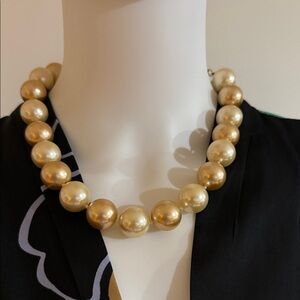 Elegant Gold Pearl Necklace